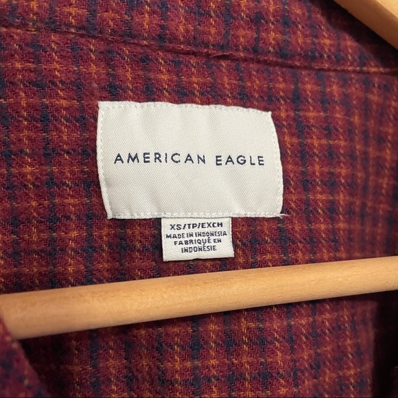 American Eagle Cropped Flannel Button-Up Shirt - Picture 2 of 4